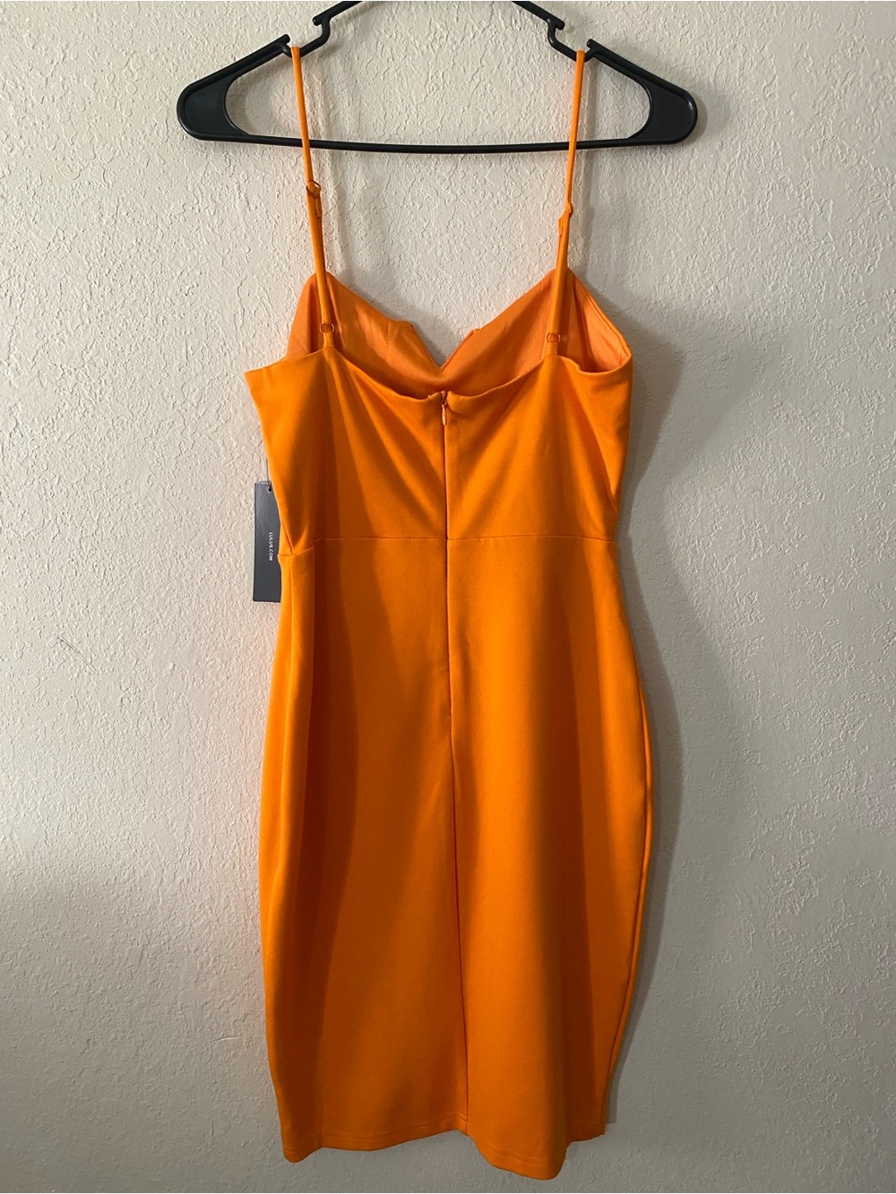 Lulu's Vibrant Orange Midi Bodycon Dress with V-Notch Neckline NWTs - Picture 8 of 12